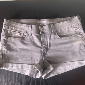 Gray Wash Shorts- Denizen from Levi’s- Low-Rise Shortie size 17